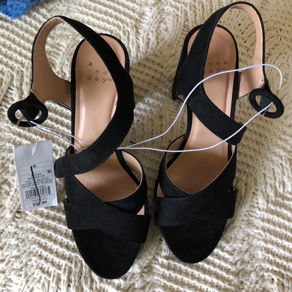 🔥NWT🔥 Black Heels - Picture 5 of 5